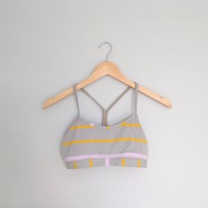 Lululemon Flow Y Bra IV in Pop Stripe Heathered Light Grey/Pretty Purple Size 6